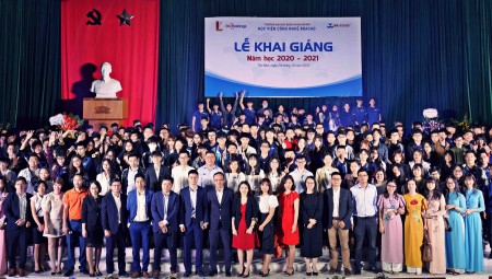 LỄ KHAI GIẢNG ĐẶC BIỆT: HÀNH TRÌNH BKACAD VÀ NHỮNG CHÚ NGỰA VÀNG